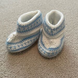 2/$10 Baby wool knit socks